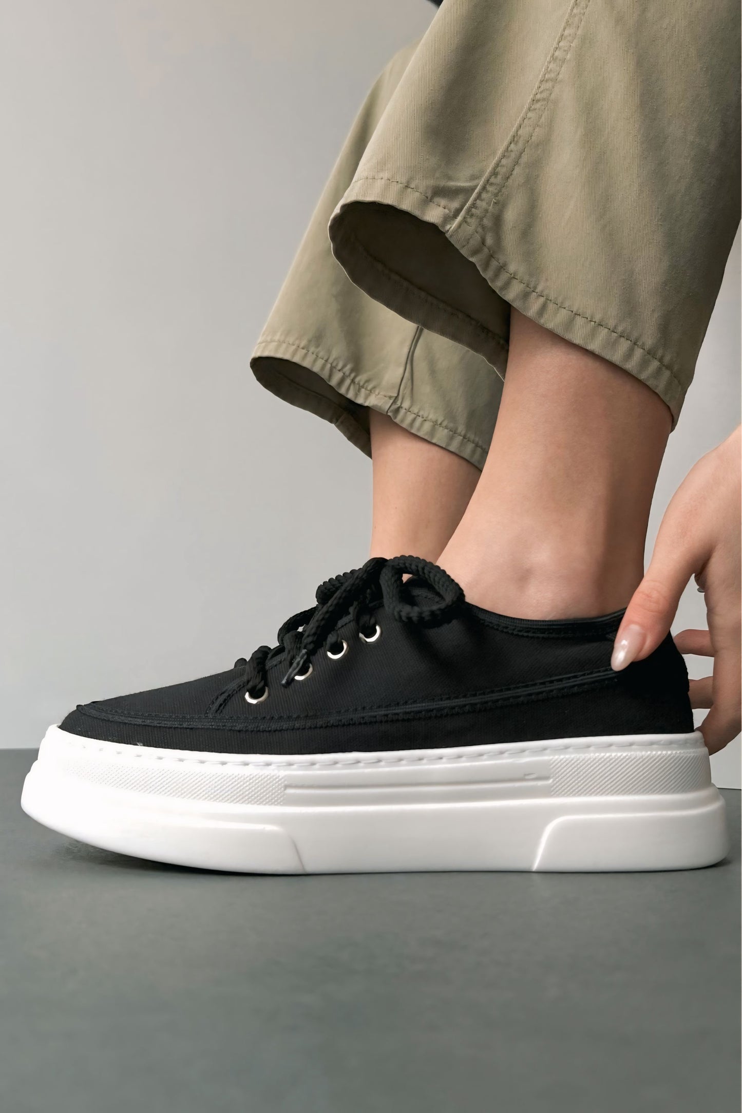 Classic black canvas