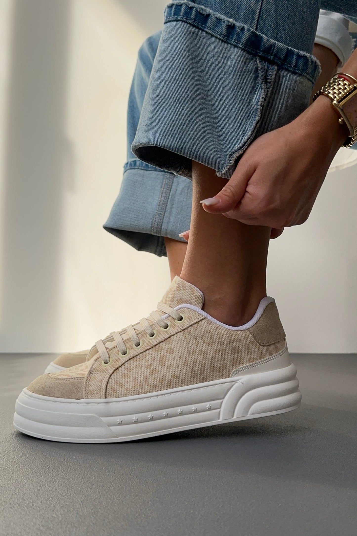 Beige leopard canvas sneaker
